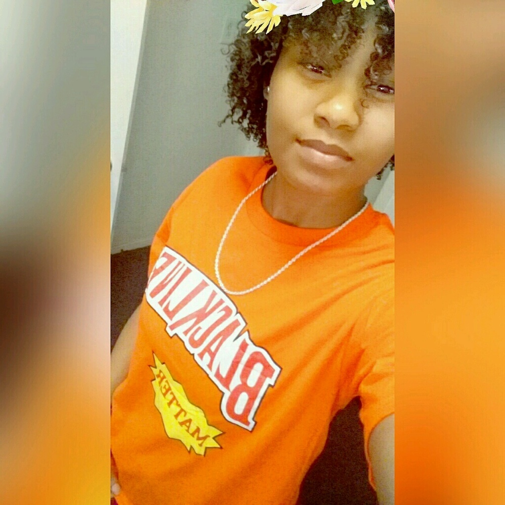 Meet your Posher, Destiny